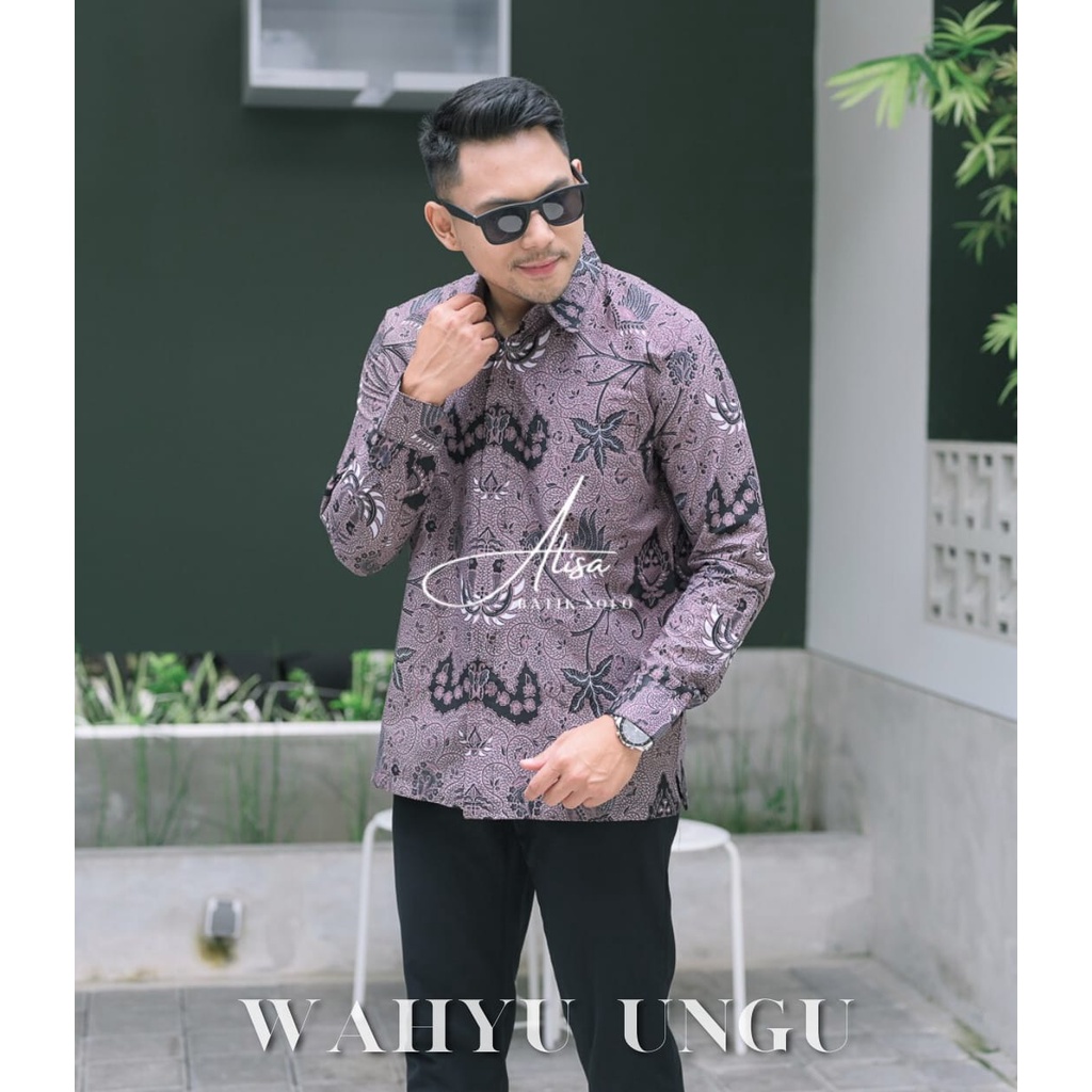 WAHYU UNGU ALISA BATIKSOLOAMANAH KEMEJA BAJU BATIK PRIA SOLO LENGAN PANJANG PENDEK LAPIS FURING ATASAN BATIK PREMIUM MODERN KATUN HALUS PANJI LESMONO PRASTOWO COKLAT GURDO IJO KHARIS MODHANG NAVY RAGHNALA HITAM PEKSI GUMELAR ARFANA MAHKOTA SEDJIWO PARANG