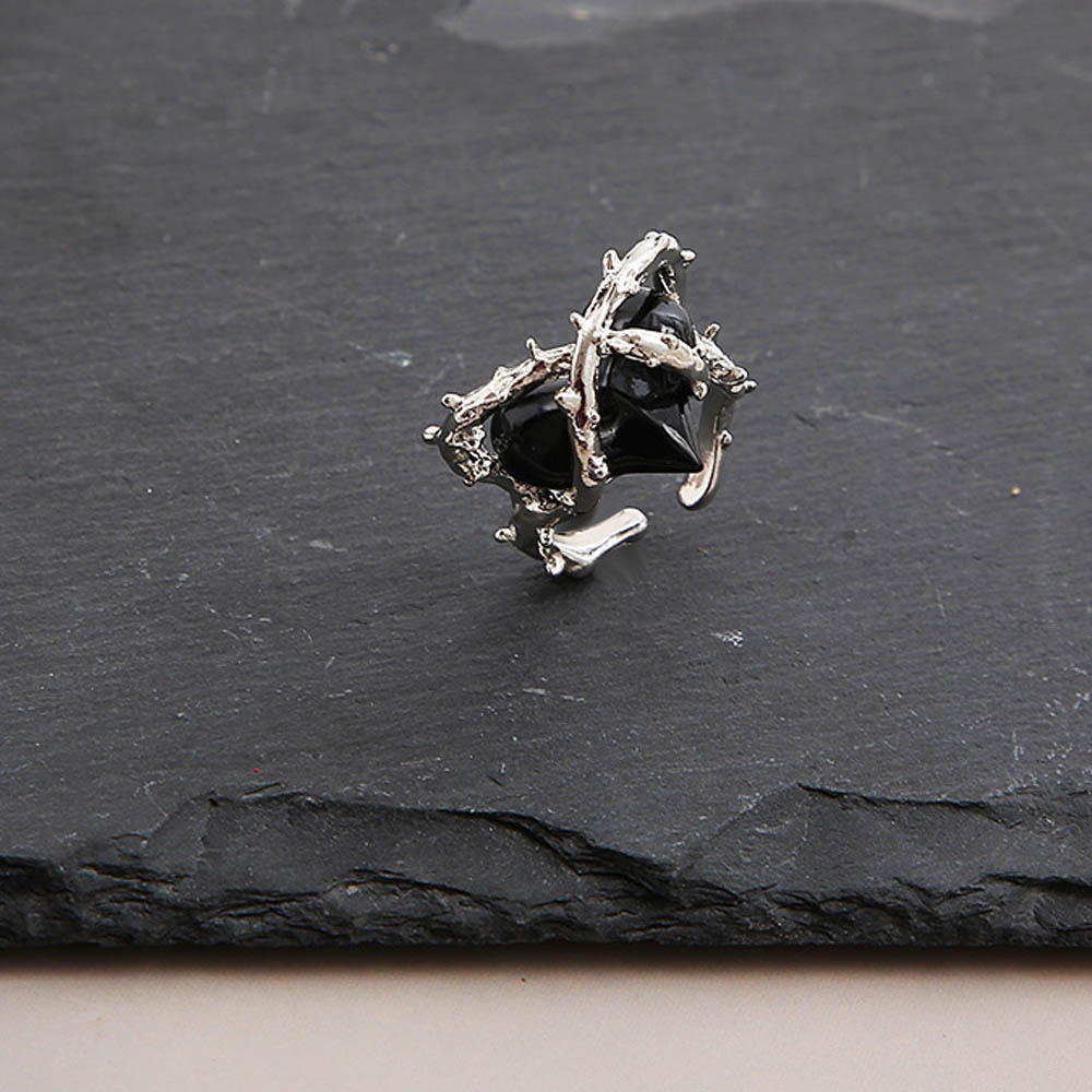 Cincin Model Terbuka Bentuk Hati Warna Hitam Gaya Vintage Gothic Untuk Pria Dan Wanita