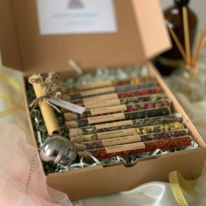 

Hampers Teh Lebaran Ramadhan Idul Fitri Puasa Christmas Natal Teh Artisan New Year Pernikahan Wedding Parsel Unik Hampers Imlek Lunar New Year Wisuda Graduation Wedding Birthday Kado Ulang Tahun Anniversary Gift Aesthetic Hampers Isoman Kesehatan Murah