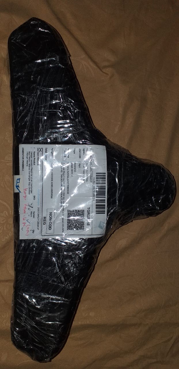 Hanger Laundry Plastik Isi 12pcs/ Gantungan Baju Hitam / Warna /gantungan Baju Dewasa / Hanger Warna