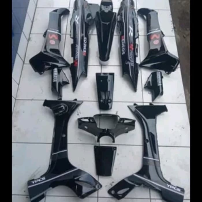 READY cover body full set f1zr hitam