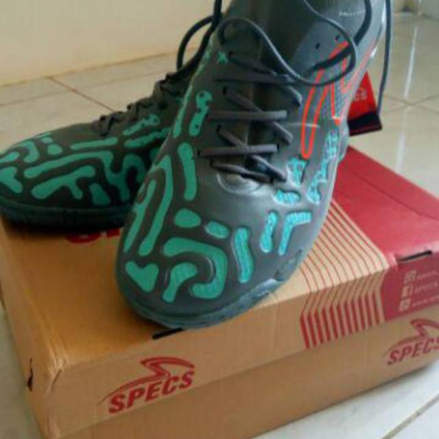 Sepatu futsal specs swervo thunderstorm abu