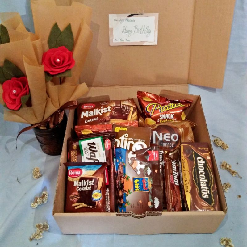 

EXTRA LARGE || SNACK BOX GIFT / HAMPERS / BIRTHDAY GIFT /GIFTBOX /PARCEL /KADO
