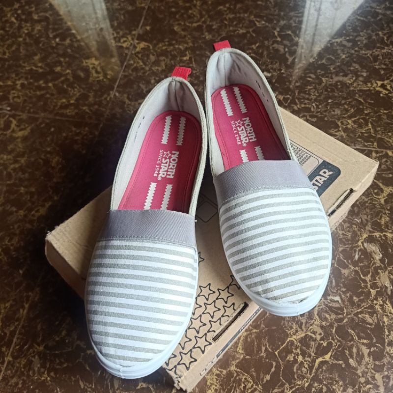Preloved North Star sepatu slip on