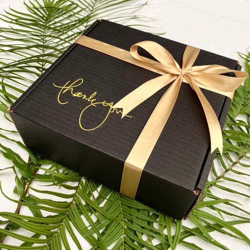 

BOX HAMPERS 22X22X8/ KOTAK KADO/ GIFT BOX/ KADO MURAH