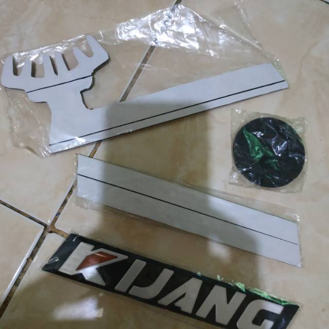 Emblem kijang grand set