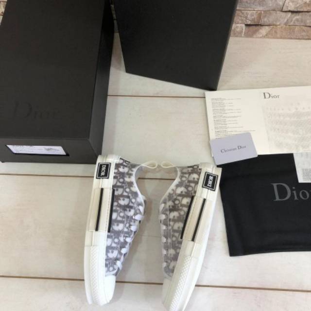 Sepatu Dior Sneakers Wanita New Edition Best Seller Supermirror Quality