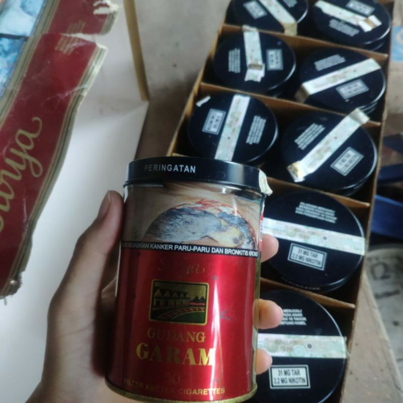 

Kaleng rokok / kaleng surya