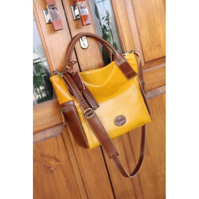 Tote bag with long strap.  Amelia anantio