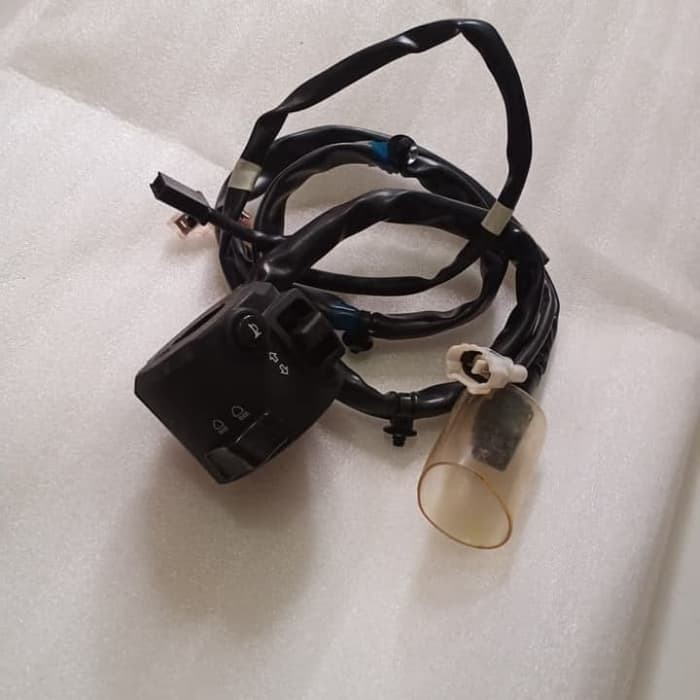 saklar kiri holder new r25 new xabre original