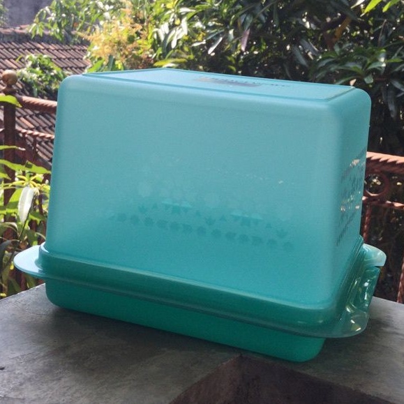 tuperware wadah roti tawar tosca