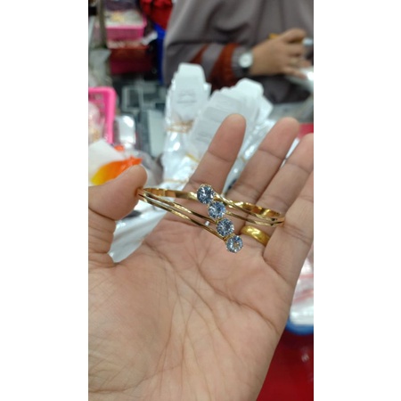 Gelang titanium asli mata bat zircon,tidak luntur,aman dipake mandi