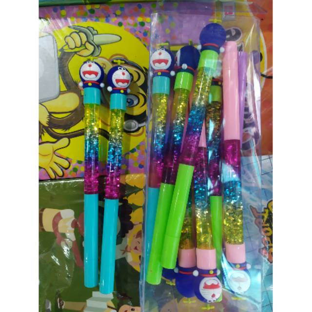 

PEN GEL GLITTER DORAEMON