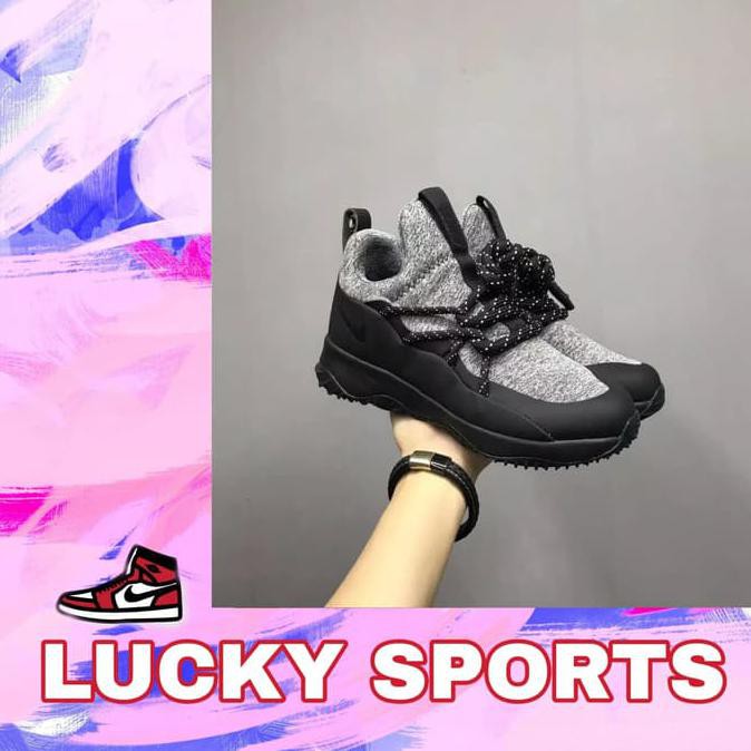 Sale Terlaris  Nike City Loop / Sneakers Nike City Loop / Sepatu Nike City Loop