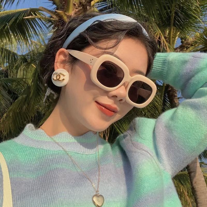 Kacamata Bentuk Oval Gaya Retro Korea Untuk Wanita