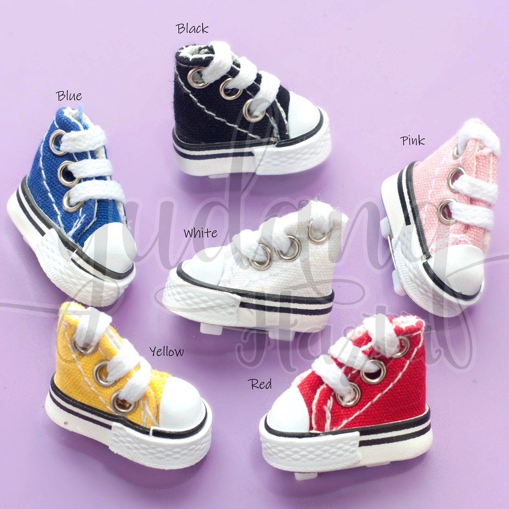 Pin Sneakers 3D Pin Sepatu Lucu Tuspin Imut Pin Bros Tas GH 208501