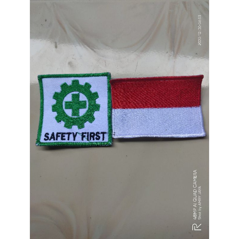 BAJU SAFETY/PROYEK/KERJA LENGAN PANJANG SUDAH TERMASUK BED K3 DAN BENDERA  (Amry Jaya Surabaya(