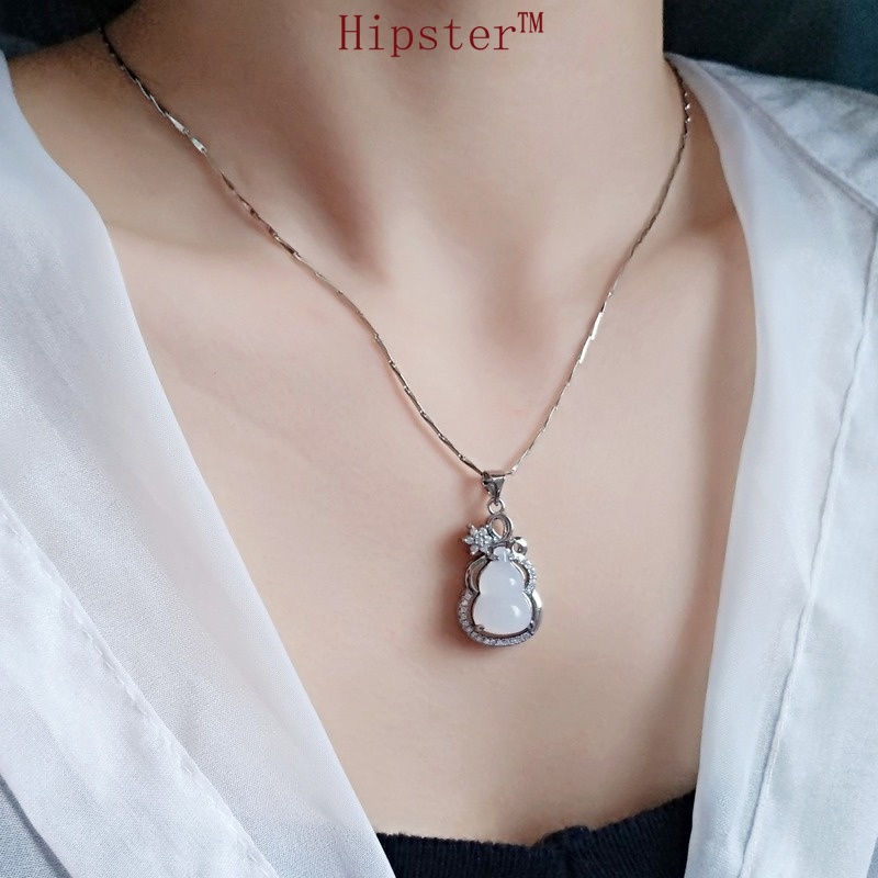 Light Luxury Ethnic Style Gourd White Gem Pendant Platinum Diamond Clavicle Chain