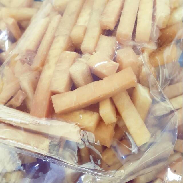 

Cemilan enak gurih asin khas magelang sukun, terbungkus plastik tebal,berat 1/4kg, ****