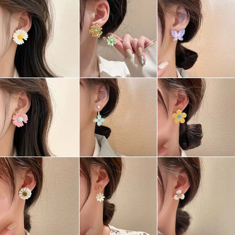 (Hello Girl)E41 Anting Wanita Stud Motif Bunga Daisy  Gaya Korea Import