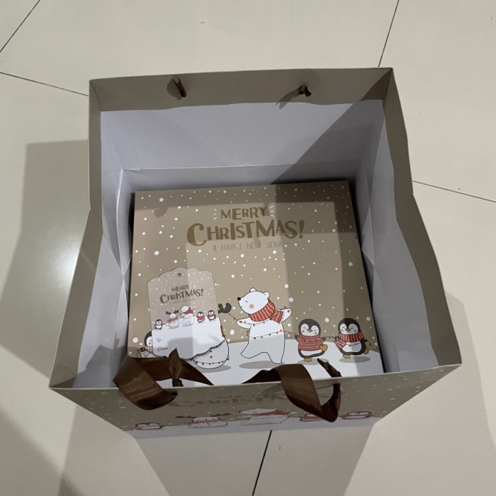 

✨ BISA COD ✨ Bundling Paperbag Box Cake 25x25x10 Bear Friends Dus Packaging Natal