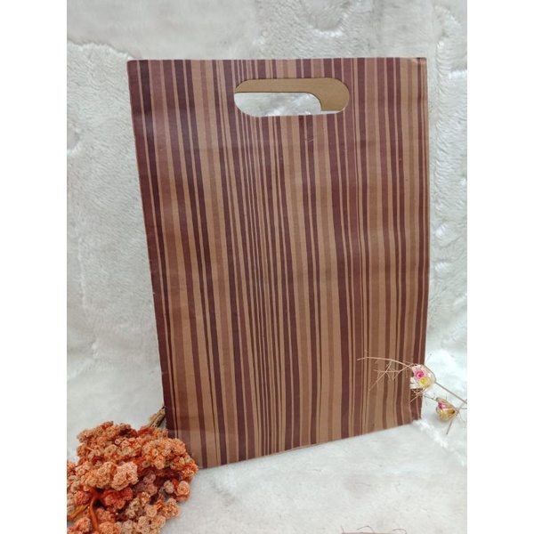 

paperbag salur coklat