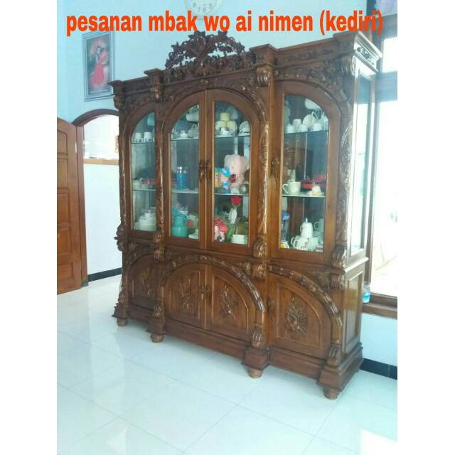 Almari hias Manohara mebel Jepara mebel jati Jepara mebel berkualitas mebel jati murah