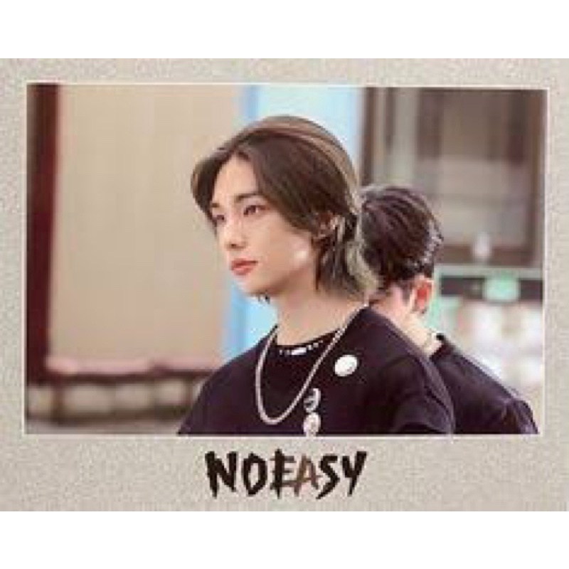 lHYUNJIN SYNNARA POLAROID PHOTOCARD