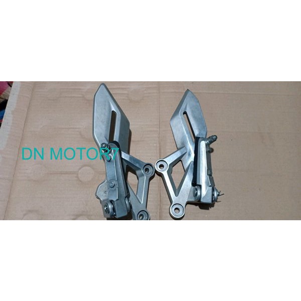 foot step honda cb 150 R led original step depan