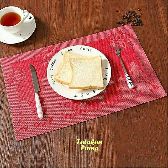 Tatakan piring natal