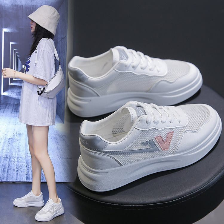 Sepatu Sneakers Wanita Korea MK40