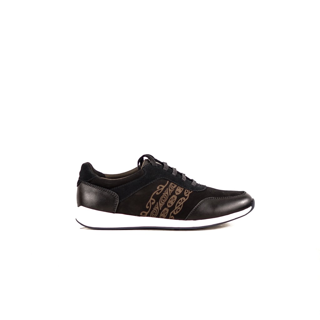 Sneakers Kulit Pria Dakara