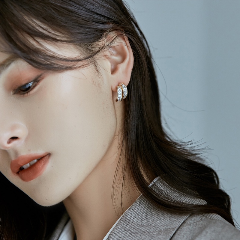 Flash Berlian Baris Ganda Anting Berbentuk C Untuk Wanita Aksesoris Telinga Korea