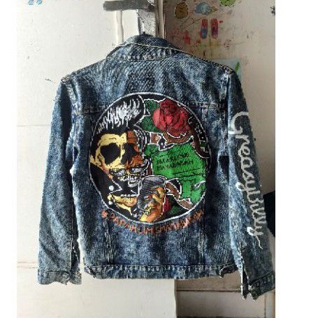 

Levi's costum paint