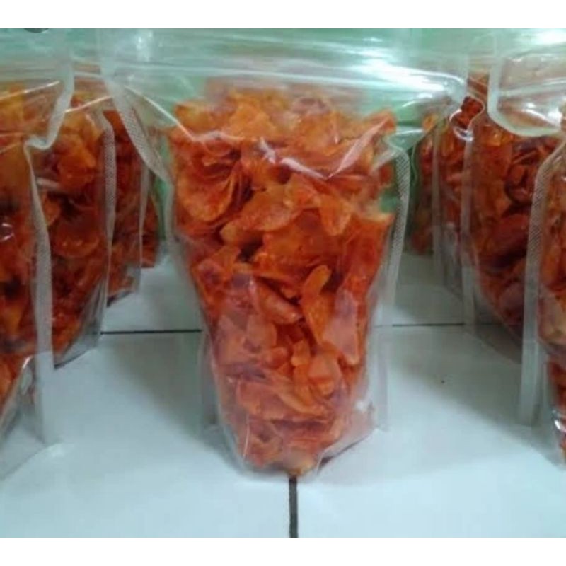 

kripik balado enak dan gurih,pedas2 manis sepaketx berat nya 500 gram,dengan harga 18.000