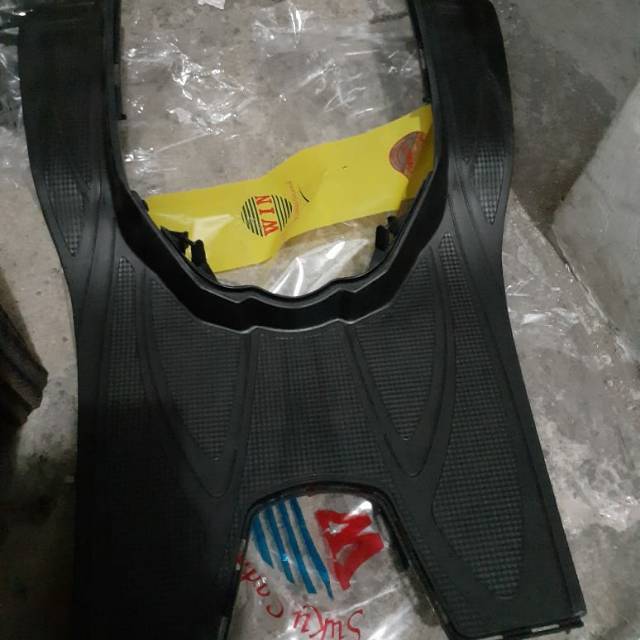 Boredes Pijakan Kaki Step Floor Cover Lantai Beat Lama Karbu