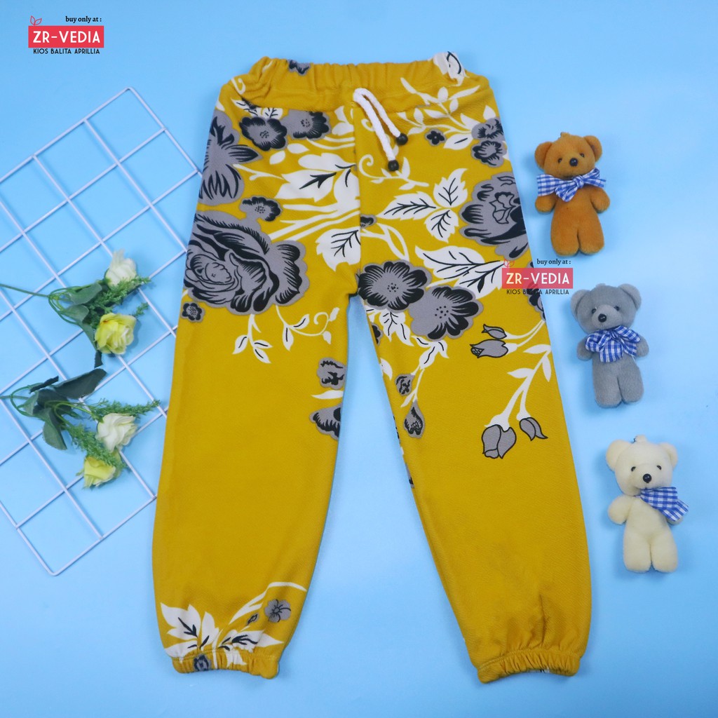 Jogger Bunga uk 5-6 Tahun / Scuba Premium Joger Pants Import Celana Panjang Anak Perempuan Kembang