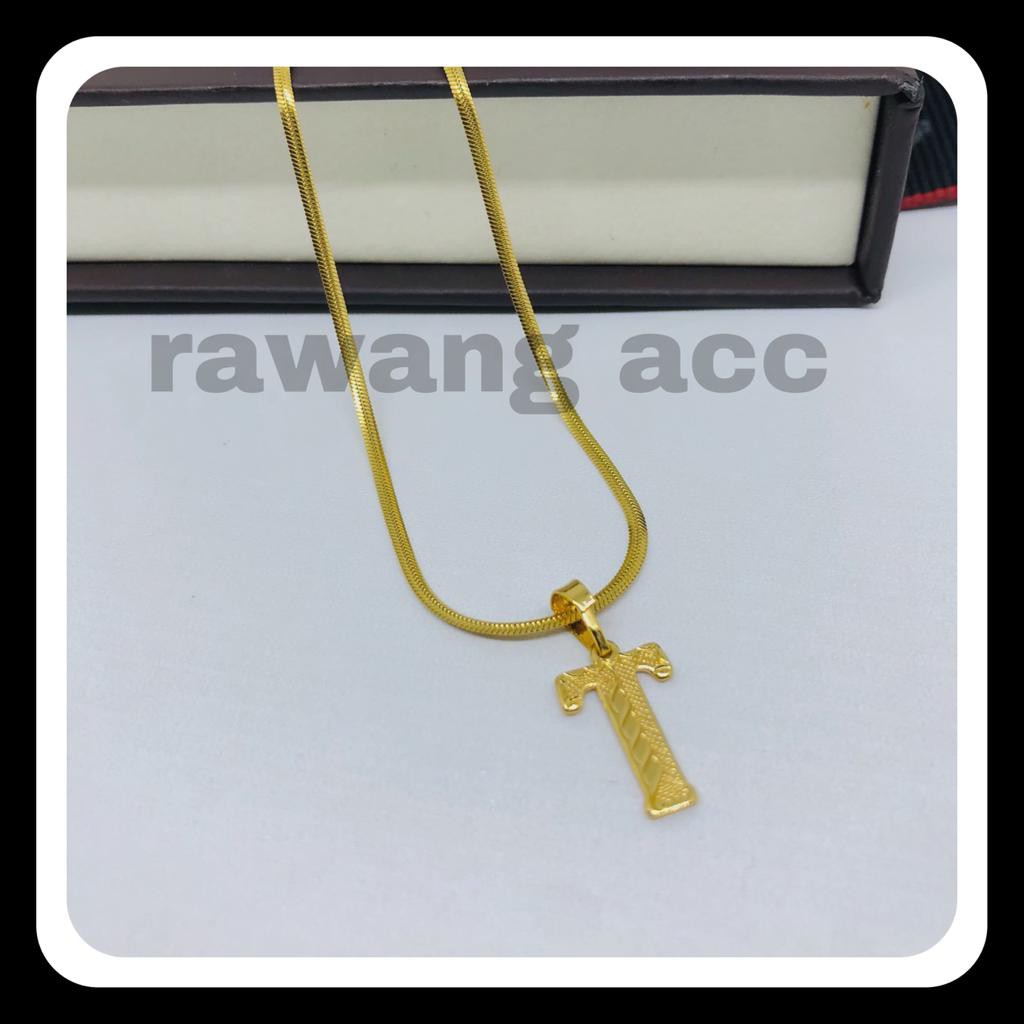 Kalung Titanium Fashion Wanita Liontin Abjad Huruf T Warna Gold Anti Karat Selamanya