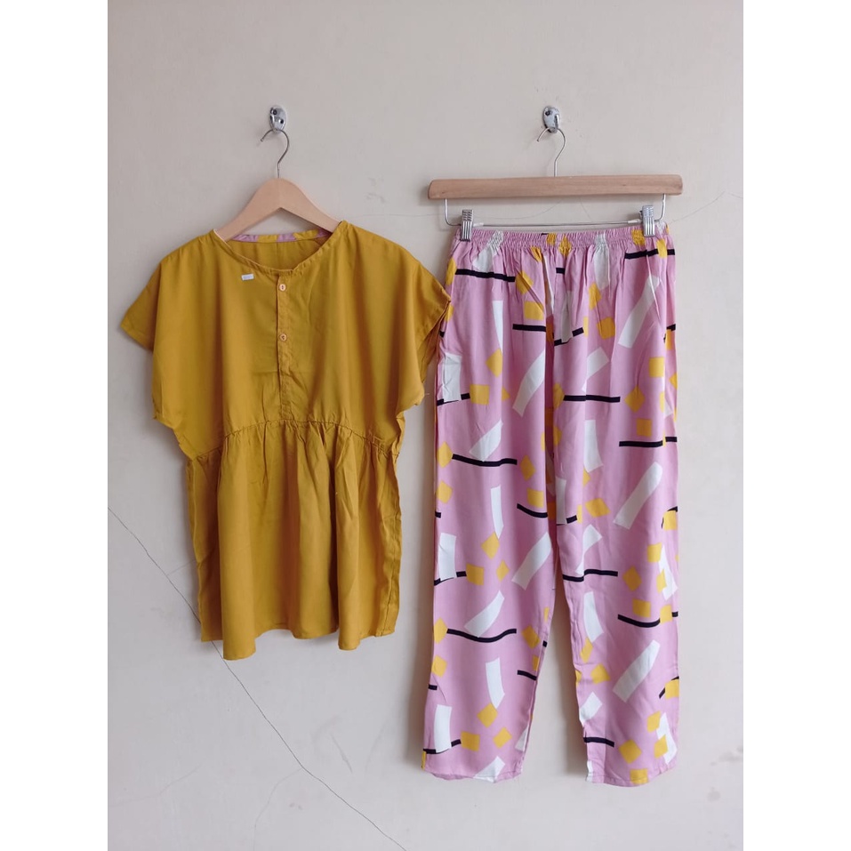 SETELAN BAJU TIDUR PIYAMA WANITA ONE SET PAJAMAS RUFFLE KANCING BUSUI CELANA PANJANG-BBR 40