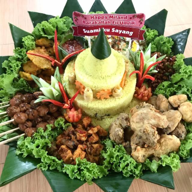 

tumpeng untuk 15 sampai 20 porsi