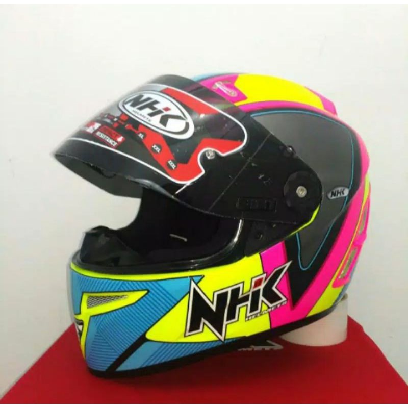 Helm Nhk Gp-Pro Proton Blue pink/yellow flow