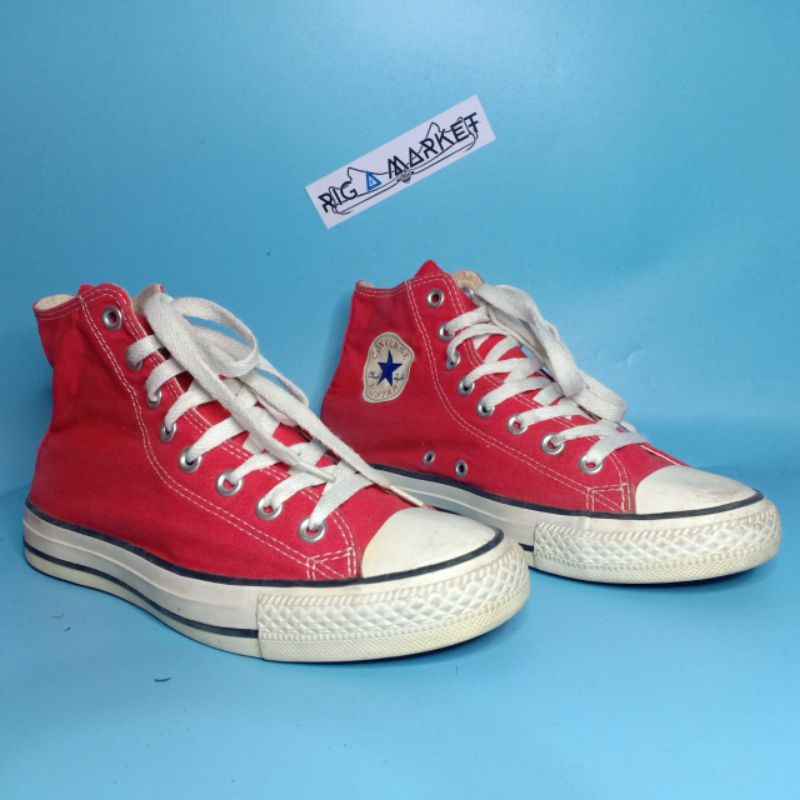 red converse vintage