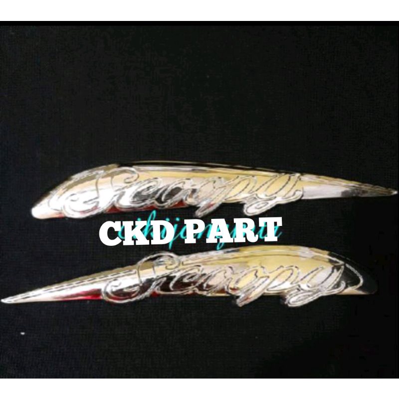 LOGO EMBLEM STIKER SCOOPY KARBU LAMA