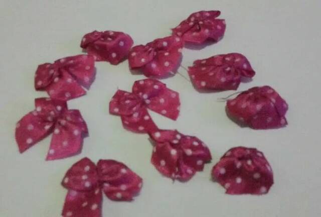 Pita jadi kupu polkadot 1/2 inch isi 144  pcs