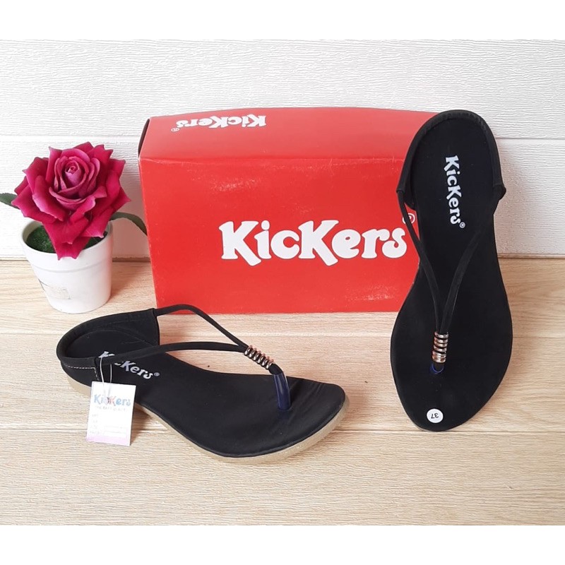 kickers cewek