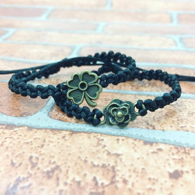 GELANG MACRAME SATIN CLOVER ROSE / gelang tali handmade