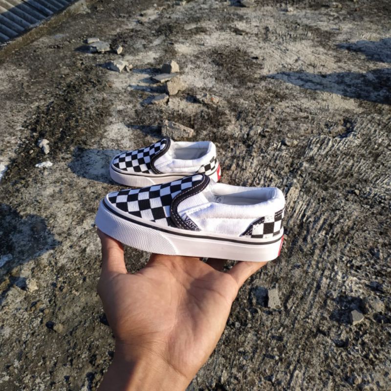 Sepatu Vans Catur Slip On