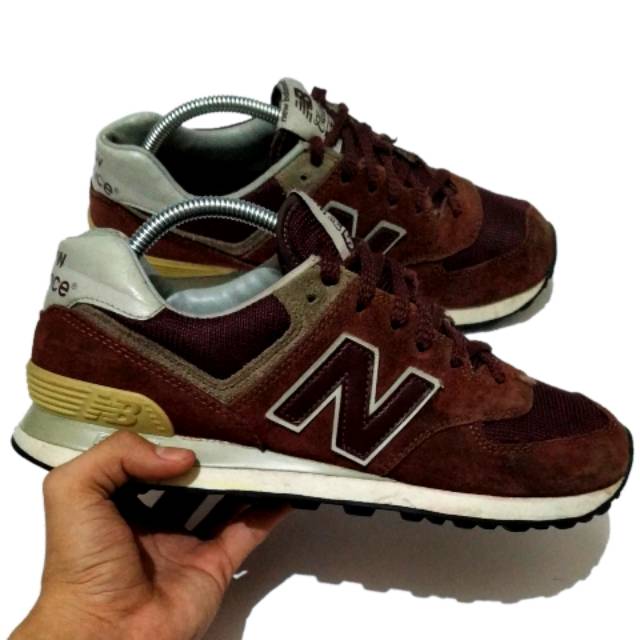 New Balance 574 Classic Maroon