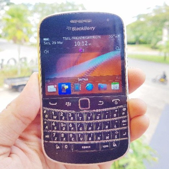 BLACKBERRY DAKOTA 9900 HP JADUL SECOND ORIGINAL LAYAR SENTUH KAMERA HANDPHONE NOSTALGIA