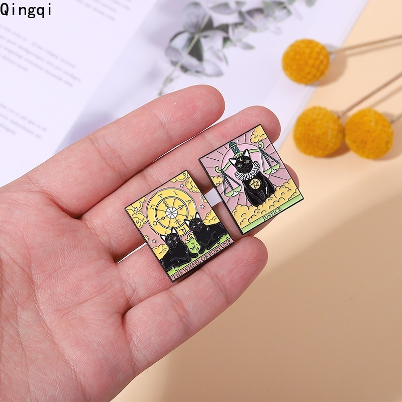 Bros Pin Enamel Bentuk Matahari Bulan Kucing Hitam Kartu Tarot Gaya Punk Untuk Aksesoris